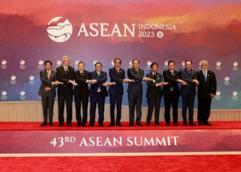 Zdjęcie grupowe przywódców ASEAN przed 43. sesją plenarną szczytu ASEAN w Dżakarcie, wtorek 5 września 2023 roku. Centrum medialne szczytu ASEAN 2023/Dwi Prasetya/foc/ratih.