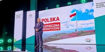 Wojciech Dąbrowski podczas konferencji prasowej o aktualizacji strategii PGE, 29 sierpnia 2023 roku, aut. PGE