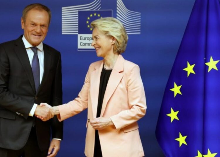 Donald Tusk i Ursula von der Leyen, aut. EPA-EFE/OLIVIER HOSLET