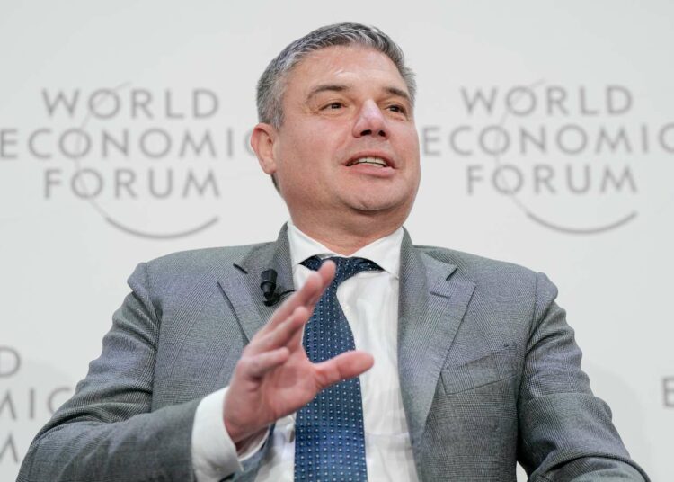 Lorenzo Simonelli, przewodniczący, prezes i dyrektor generalny Baker Hughes, 17 stycznia 2023 roku, aut. World Economic Forum/Manuel Lopez