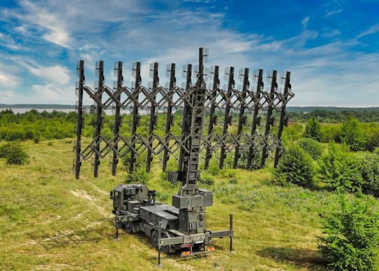 Radar P-18PL fot. PGZ