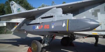 SCALP-EG podwieszony pod ukraiński SU-24