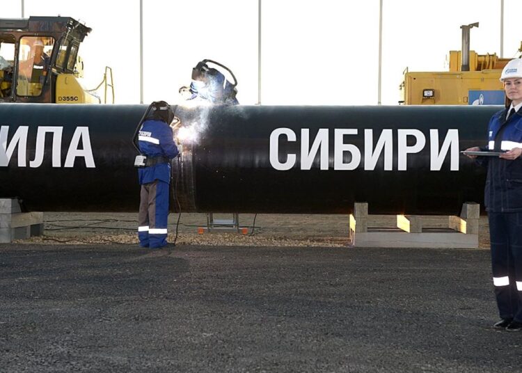 Ceremonia podłączenia pierwszej nitki gazociągu Siła Syberii, 2014 rok, z: Kremlin.ru