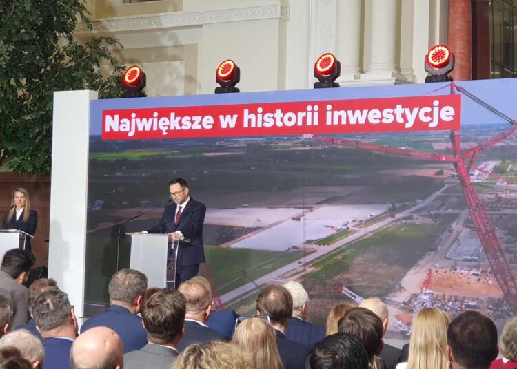 Daniel Obajtek podczas konferencji prasowej Orlenu, 1 lutego 2024 roku, Warszawa, aut. Magdalena Melke