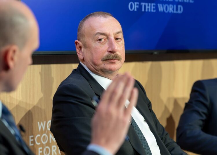 Ilham Alijew, prezydent Republiki Azerbejdżanu, przemawia podczas sesji podczas dorocznego spotkania Światowego Forum Ekonomicznego 2023 w Davos-Klosters w Szwajcarii, 19 stycznia 2024 roku. Centrum Kongresowe - Spotlight Copyright: Światowe Forum Ekonomiczne/Sandra Blaser