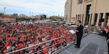 Ekrem İmamoğlu
 przemawiający w Stambule po wygranej w wyborach regionalnych, aut. @ekrem_imamoglu z platformy X