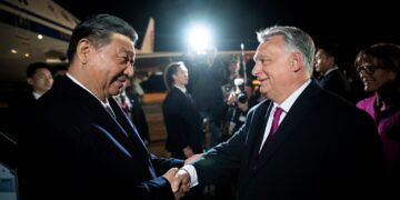 Wizyta prezydenta Chin Xi Jinpinga (z lewej) u premiera Węgier Victora Orbana (z prawej), 8 maja 2024 roku, aut. @PM_ViktorOrban